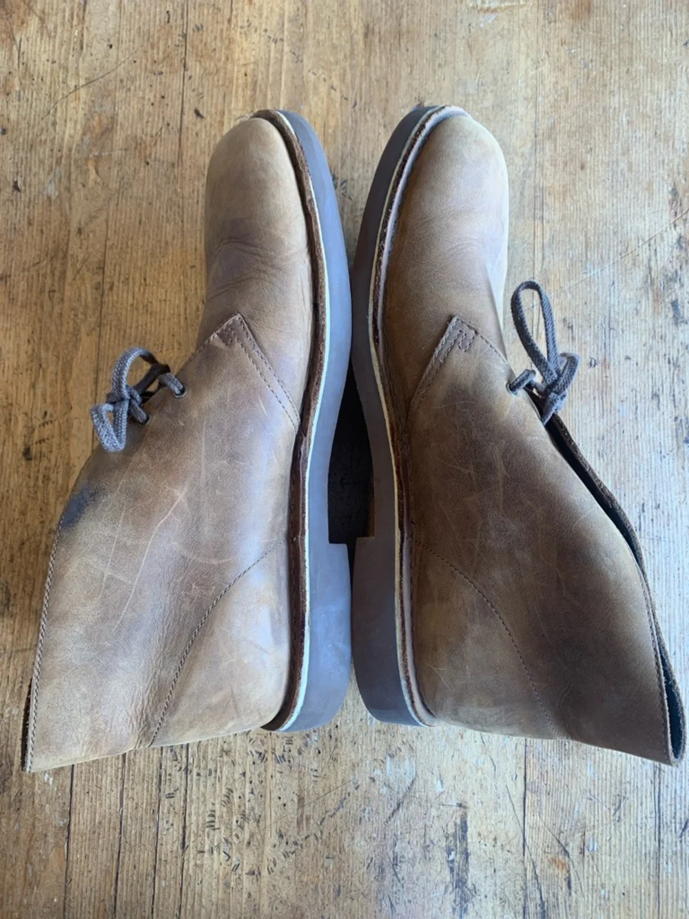 Clarks Men’s Brown Suede Chukka Boots - Classic Lace-Up